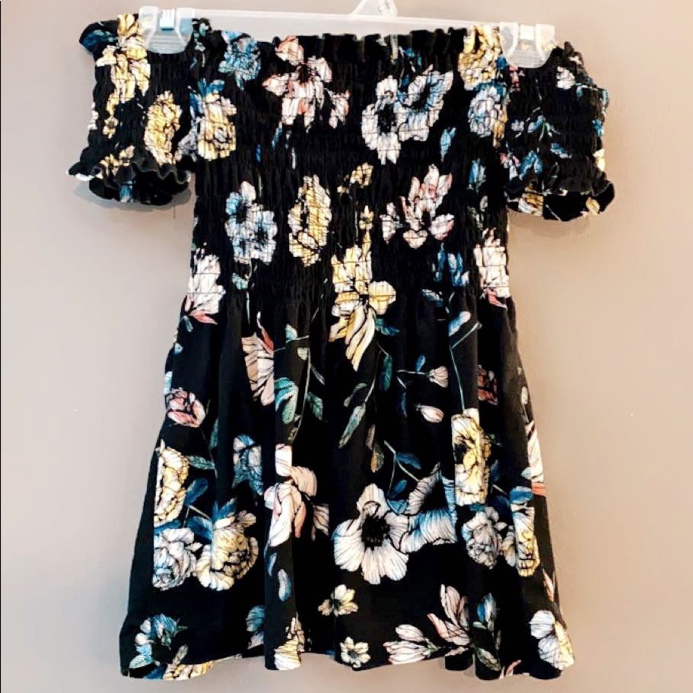 Off the shower flowery top